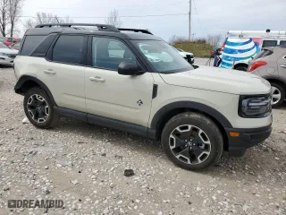 2024 Ford Bronco Sport Outer Banks with VIN 3FMCR9C68RRE44582, listed as a Copart auction lot 51623415 with 9,462 mi miles and Clean Title. Bid and sale history available at carsss.com. Image 4.
