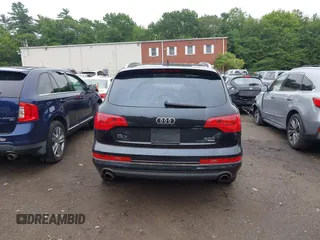 2015 Audi Q7 Premium Plus with VIN WA1LGAFEXFD028885, listed as a IAAI auction lot 42619526 with 145,126 mi miles and . Bid and sale history available at DreamBid. Image 17.