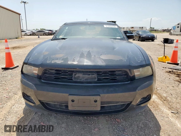 2012 Ford Mustang Premium z VIN 1ZVBP8AM6C5246219, wystawiony jako Copart lot #61443795 z przebiegiem 98 794 mil mil oraz Szkoda całkowita • Salvage title. Historia ofert i sprzedaży dostępna na DreamBid. Obrazek 5.