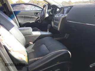 2011 Nissan Murano SV z VIN JN8AZ1MW7BW169774, wystawiony jako IAAI lot #40752308 z przebiegiem 167 144 mil mil oraz . Historia ofert i sprzedaży dostępna na DreamBid. Obrazek 5.
