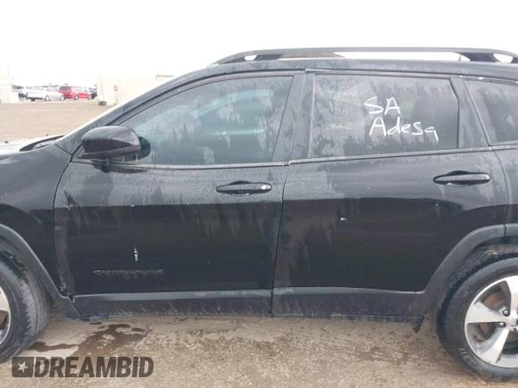 2020 Jeep Cherokee Limited с VIN 1C4PJLDB9LD599972, выставлен на аукционе IAAI как лот 42619796 с пробегом 128 083 миль миль и . История ставок и продаж доступна на DreamBid. Изображение 13.