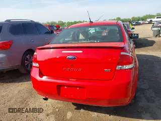 2008 Ford Focus SE z VIN 1FAHP35N08W192703, wystawiony jako IAAI lot #42280619 z przebiegiem 119 636 mil mil oraz . Historia ofert i sprzedaży dostępna na DreamBid. Obrazek 16.