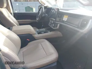 2022 Ford Expedition XLT with VIN 1FMJU1JT1NEA27995, listed as a IAAI auction lot 40935076 with 154,139 mi miles. Bid and sale history available at carsss.com. Image 5.