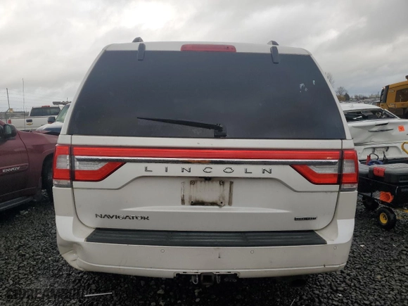 2015 Lincoln Navigator with VIN 5LMJJ2JTXFEJ08765, listed as a Copart auction lot 43460855 with 138,353 mi miles and Salvage Title. Bid and sale history available at carsss.com. Image 6.