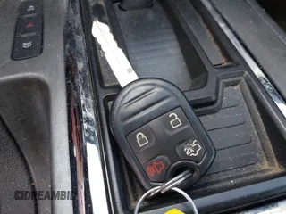 2014 Ford Mustang V6 с VIN 1ZVBP8AM8E5206985, выставлен на аукционе IAAI как лот 42155843 с пробегом 110 363 миль миль и . История ставок и продаж доступна на DreamBid. Изображение 11.
