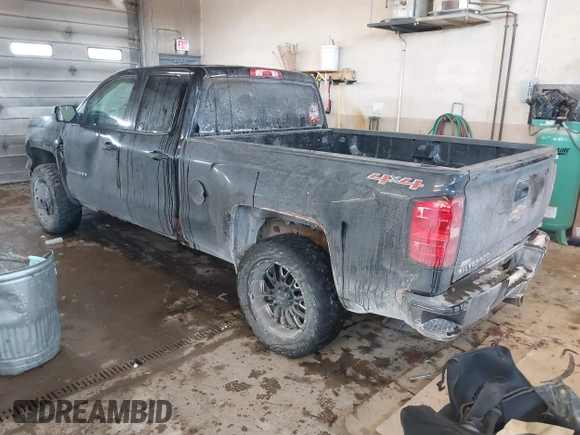 2017 Chevrolet Silverado 1500 Custom with VIN 1GCVKPEC2HZ263870, listed as a IAAI auction lot 41618087 with 197,482 mi miles. Bid and sale history available at carsss.com. Image 3.