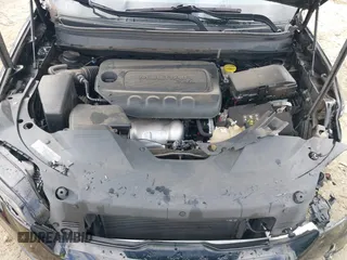 2019 Jeep Cherokee Latitude with VIN 1C4PJLCBXKD490470, listed as a IAAI auction lot 41542565 with 71,800 mi miles. Bid and sale history available at carsss.com. Image 10.