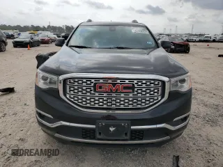 2017 GMC Acadia Denali z VIN 1GKKNPLS6HZ136483, wystawiony jako Copart lot #54696635 z przebiegiem 116 670 mil mil oraz Szkoda całkowita • Salvage title. Historia ofert i sprzedaży dostępna na DreamBid. Obrazek 5.