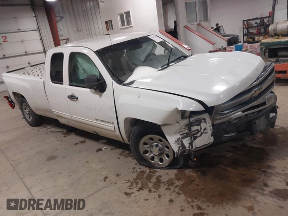 2011 Chevrolet Silverado 1500 LT with VIN 1GCRKSE07BZ417166, listed as a IAAI auction lot 41587194 with 194,863 mi miles and . Bid and sale history available at DreamBid. Image 1.