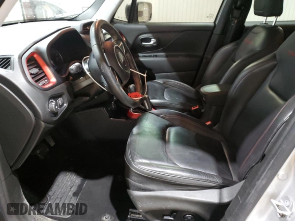 2021 Jeep Renegade Trailhawk z VIN ZACNJDC16MPM23404, wystawiony jako Copart lot #86534924 z przebiegiem 43 849 mil mil oraz Szkoda całkowita • Salvage title. Historia ofert i sprzedaży dostępna na DreamBid. Obrazek 7.