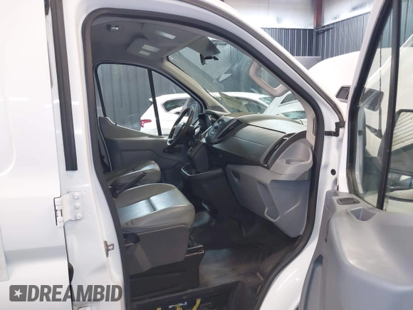 2015 Ford Transit Cargo с VIN 1FTNE1ZM5FKA71131, выставлен на аукционе IAAI как лот 42110889 с пробегом 215 881 миль миль и . История ставок и продаж доступна на DreamBid. Изображение 5.