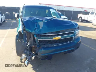 2007 Chevrolet Suburban LT with VIN 3GNFC16J07G102869, listed as a IAAI auction lot 41428031 with Not provided miles and . Bid and sale history available at DreamBid. Image 6.