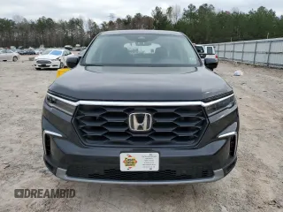 2025 Honda Pilot EX-L z VIN 5FNYG1H40SB015128, wystawiony jako Copart lot #48028125 z przebiegiem Nie podano mil oraz Szkoda całkowita • Salvage title. Historia ofert i sprzedaży dostępna na DreamBid. Obrazek 5.