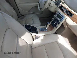 2008 Volvo S80 3.2L with VIN YV1AS982481081450, listed as a IAAI auction lot 41913465 with 253,666 mi miles. Bid and sale history available at carsss.com. Image 5.