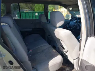 2005 Toyota Highlander with VIN JTEDP21A350050118, listed as a IAAI auction lot 41997508 with 173,675 mi miles. Bid and sale history available at carsss.com. Image 8.