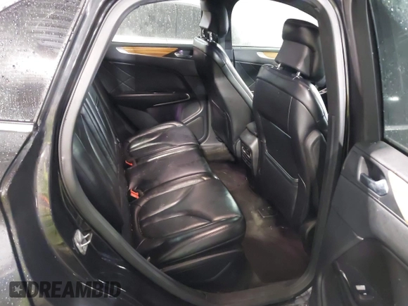 2015 Lincoln MKC with VIN 5LMCJ2A98FUJ17855, listed as a IAAI auction lot 41433416 with 113,070 mi miles. Bid and sale history available at carsss.com. Image 8.