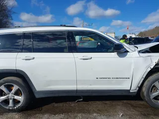 2021 Jeep Grand Cherokee Limited with VIN 1C4RJKBG4M8125519, listed as a IAAI auction lot 41600162 with 81,467 mi miles and . Bid and sale history available at DreamBid. Image 14.