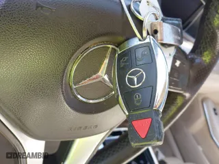 2014 Mercedes-Benz E-Class E 350 Luxury with VIN WDDHF8JB9EA842584, listed as a IAAI auction lot 40699399 with 160,687 mi miles. Bid and sale history available at carsss.com. Image 11.