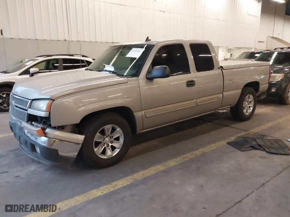 2007 Chevrolet Silverado 1500 Classic LT1 with VIN 1GCEC19V47Z206462, listed as a IAAI auction lot 41237821 with 166,091 mi miles. Bid and sale history available at carsss.com. Image 2.