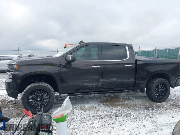 2019 Chevrolet Silverado 1500 High Country with VIN 1GCUYHEL1KZ204249, listed as a IAAI auction lot 41718868 with 36,237 mi miles. Bid and sale history available at carsss.com. Image 15.