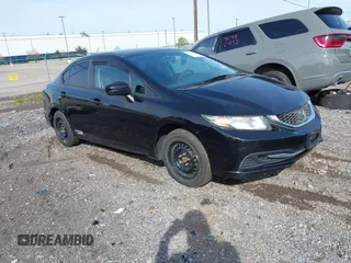2014 Honda Civic LX z VIN 2HGFB2F53EH501990, wystawiony jako IAAI lot #42209134 z przebiegiem 137 438 mil mil oraz . Historia ofert i sprzedaży dostępna na DreamBid. Obrazek 1.