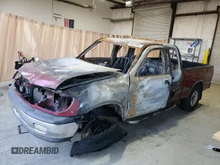 2000 Toyota Tundra SR5 with VIN 5TBRT341XYS027212, listed as a Copart auction lot 84201044 with Not Provided miles and Non Repairable. Bid and sale history available at DreamBid. Image 1.