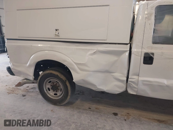 2016 Ford F-250 XL with VIN 1FTBF2A65GEC54175, listed as a IAAI auction lot 39594900 with 158,356 mi miles and . Bid and sale history available at DreamBid. Image 12.