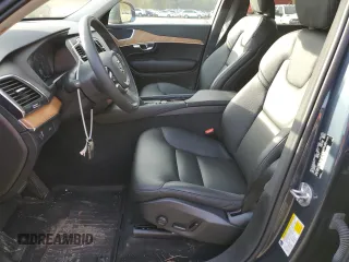 2022 Volvo XC90 Momentum with VIN YV4A221KXN1836374, listed as a Copart auction lot 73677533 with 7,766 mi miles and . Bid and sale history available at DreamBid. Image 7.