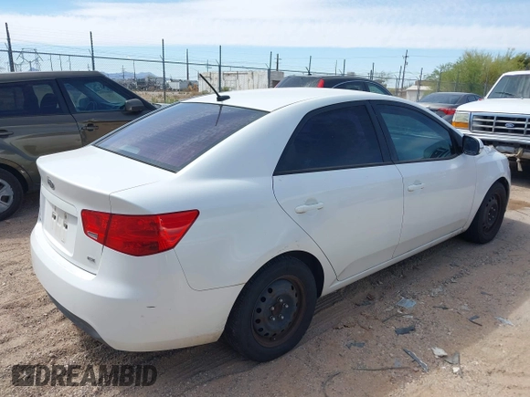 2011 Kia Forte EX with VIN KNAFU4A29B5377256, listed as a IAAI auction lot 42072437 with 190,295 mi miles. Bid and sale history available at carsss.com. Image 4.