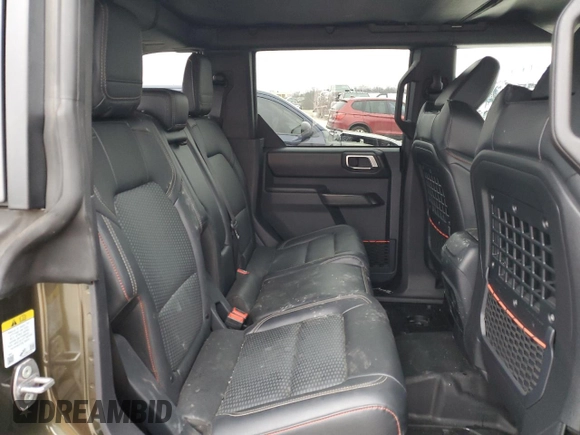 2024 Ford Bronco Raptor z VIN 1FMEE0RR5RLA40316, wystawiony jako Copart lot #85676734 z przebiegiem 7 194 mil mil oraz Szkoda całkowita • Salvage title. Historia ofert i sprzedaży dostępna na DreamBid. Obrazek 12.