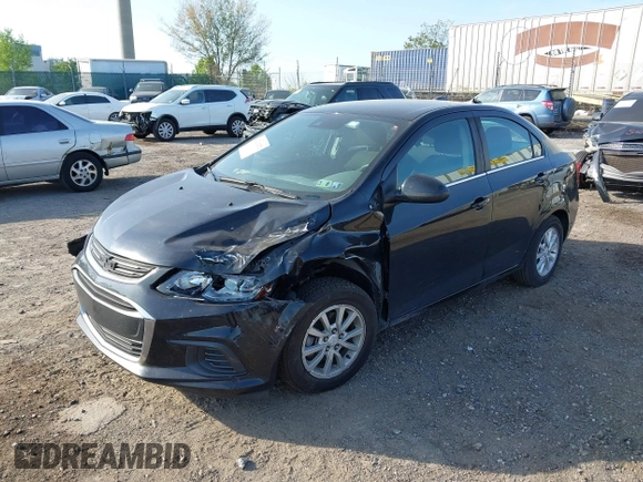 2018 Chevrolet Sonic LT z VIN 1G1JD5SG2J4117386, wystawiony jako IAAI lot #42162352 z przebiegiem 55 798 mil mil oraz . Historia ofert i sprzedaży dostępna na DreamBid. Obrazek 18.