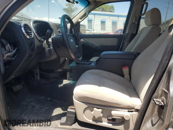 2008 Ford Explorer Sport Trac XLT z VIN 1FMEU51E08UA59941, wystawiony jako Copart lot #58186135 z przebiegiem 142 887 mil mil oraz Szkoda całkowita • Salvage title. Historia ofert i sprzedaży dostępna na DreamBid. Obrazek 7.