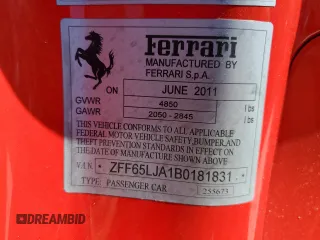 2011 Ferrari California z VIN ZFF65LJA1B0181831, wystawiony jako Copart lot #75098924 z przebiegiem 15 297 mil mil oraz Szkody całkowita. Historia ofert i sprzedaży dostępna na DreamBid. Obrazek 13.