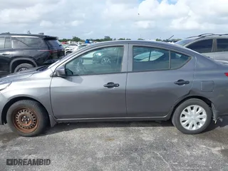 2019 Nissan Versa Sedan SV with VIN 3N1CN7AP1KL817747, listed as a IAAI auction lot 40800785 with 95,598 mi miles. Bid and sale history available at carsss.com. Image 14.