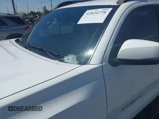2023 Toyota Tacoma SR5 z VIN 3TMDZ5BN3PM160975, wystawiony jako IAAI lot #42024778 z przebiegiem 41 621 mil mil oraz . Historia ofert i sprzedaży dostępna na DreamBid. Obrazek 6.