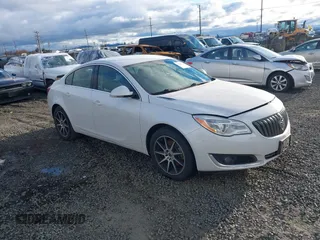 2016 Buick Regal with VIN 2G4GL5EX9G9190255, listed as a IAAI auction lot 41702774 with 134,365 mi miles. Bid and sale history available at carsss.com. Image 1.