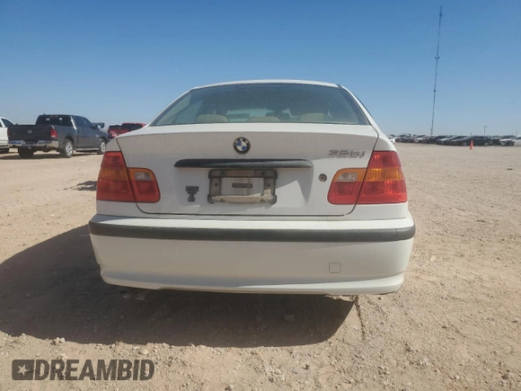 2003 BMW 3 Series 325i with VIN WBAET37423NJ33256, listed as a Copart auction lot 43985715 with 117,346 mi miles and Clean Title. Bid and sale history available at DreamBid. Image 6.