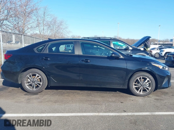 2024 Kia Forte LXS with VIN 3KPF24AD0RE818703, listed as a IAAI auction lot 41101217 with 2,870 mi miles. Bid and sale history available at carsss.com. Image 13.