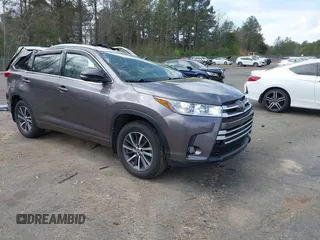 2017 Toyota Highlander XLE with VIN 5TDJZRFH9HS522386, listed as a IAAI auction lot 41822535 with 158,682 mi miles and . Bid and sale history available at DreamBid. Image 1.
