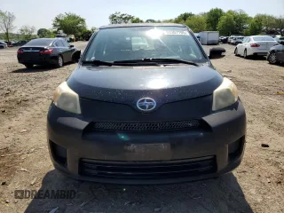 2008 Scion xD z VIN JTKKU10488J019741, wystawiony jako Copart lot #55307705 z przebiegiem 110 675 mil mil oraz Szkody całkowita. Historia ofert i sprzedaży dostępna na DreamBid. Obrazek 5.