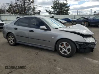 2004 Saab 9-3 z VIN YS3FB49S441044947, wystawiony jako Copart lot #46432215 z przebiegiem 130 366 mil mil oraz Szkody całkowita. Historia ofert i sprzedaży dostępna na DreamBid. Obrazek 4.