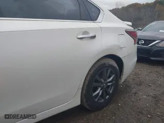 2015 Nissan Altima 2.5 SV with VIN 1N4AL3AP2FC567445, listed as a IAAI auction lot 40785545 with 138,710 mi miles. Bid and sale history available at carsss.com. Image 13.