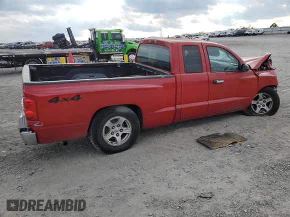 2006 Dodge Dakota SLT with VIN 1D7HW42N56S565283, listed as a Copart auction lot 77792994 with 272,398 mi miles and Salvage Title. Bid and sale history available at carsss.com. Image 3.