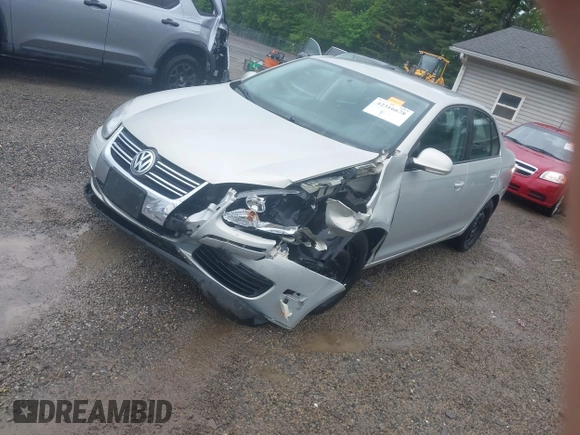 2010 Volkswagen Jetta S с VIN 3VWJZ7AJ5AM089487, выставлен на аукционе IAAI как лот 42316678 с пробегом 148 571 миль миль и . История ставок и продаж доступна на DreamBid. Изображение 19.