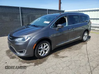 2017 Chrysler Pacifica Touring L Plus with VIN 2C4RC1EGXHR778592, listed as a Copart auction lot 54518165 with 189,760 mi miles and Clean Title. Bid and sale history available at DreamBid. Image 1.
