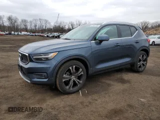 2022 Volvo XC40 Inscription z VIN YV4162UL3N2646788, wystawiony jako Copart lot #47761135 z przebiegiem 39 843 mil mil oraz Szkoda całkowita • Salvage title. Historia ofert i sprzedaży dostępna na DreamBid. Obrazek 1.