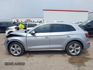 2022 Audi Q5 S line Premium Plus with VIN WA1EAAFY2N2081546, listed as a IAAI auction lot 42255043 with 33,371 mi miles and . Bid and sale history available at DreamBid. Image 14.