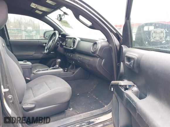 2017 Toyota Tacoma SR5 with VIN 5TFAZ5CN9HX043074, listed as a IAAI auction lot 41813109 with 137,335 mi miles and . Bid and sale history available at carsss.com. Image 5.