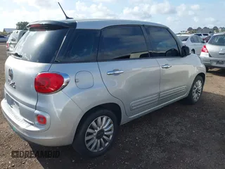 2014 FIAT 500L Easy with VIN ZFBCFABH5EZ024112, listed as a IAAI auction lot 41962896 with 139,273 mi miles. Bid and sale history available at carsss.com. Image 4.