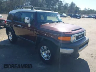 2007 Toyota FJ Cruiser with VIN JTEBU11F470041906, listed as a IAAI auction lot 41777196 with 182,583 mi miles. Bid and sale history available at carsss.com. Image 1.